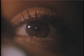 Кадр з фільму Щоденник дівчини у червоних черевичках