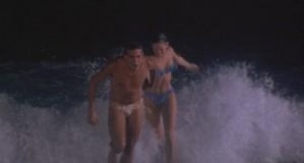 Кадр з фільму Вторгнення у США