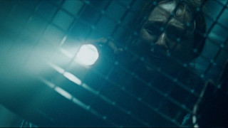 Кадр з фільму Палаюче море