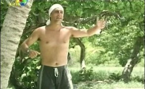 Кадр з фільму Дикуни