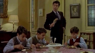 Кадр з фільму Маленький парижанин