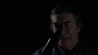 Кадр з фільму На самоті в темряві