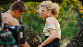 Кадр з фільму Коли падають дерева