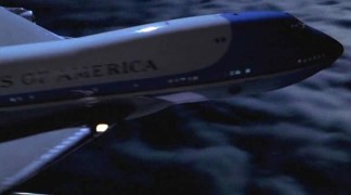 Кадр з фільму Глибинна бомба