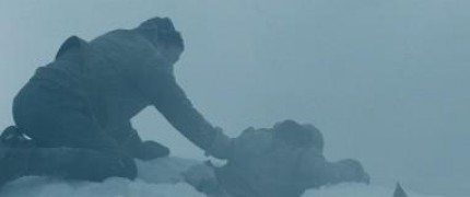 Кадр з фільму Амундсен