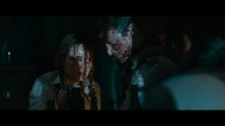 Кадр з фільму Хижачка