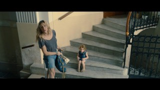 Кадр з фільму Усе життя попереду