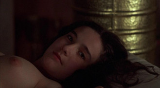 Кадр з фільму Квітка 1001 ночі