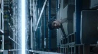 Кадр з фільму Він і вона