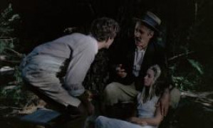 Кадр з фільму Джону дали зброю