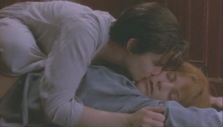 Кадр з фільму Самотня біла жінка