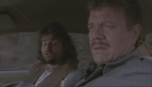 Кадр з фільму Врятуй мене