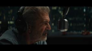 Кадр з фільму У прямому ефірі