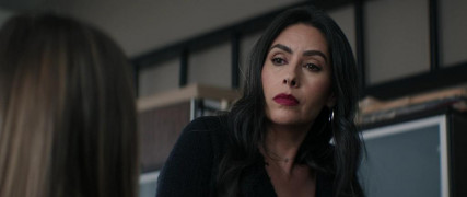 Кадр з фільму Подвійне життя