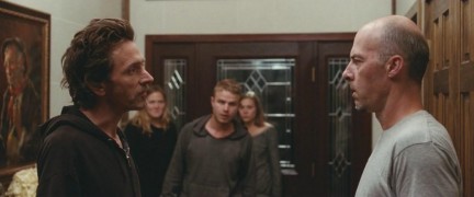 Кадр з фільму Марта Мерсі Мей Марлен