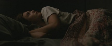 Кадр з фільму Марта Мерсі Мей Марлен