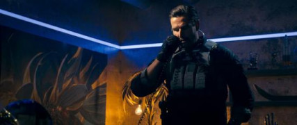 Кадр з фільму Бджоляр