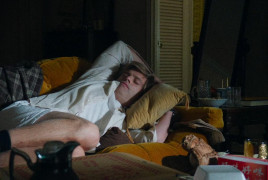 Кадр з фільму Учень. Історія Трампа