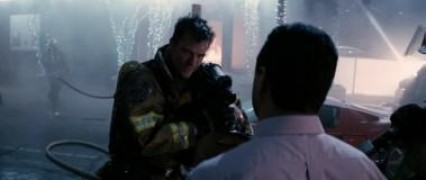 Кадр з фільму Клин клином