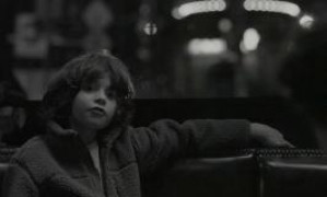 Кадр з фільму Камон Камон