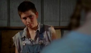 Кадр з фільму Забери мене додому