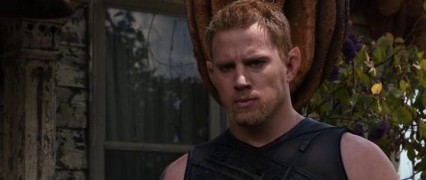 Кадр з фільму Піднесення Юпітер