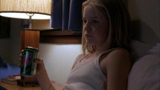 Кадр з фільму Печерна людина