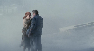 Кадр з фільму Код невідомий: Незакінчена розповідь про кілька подорожей