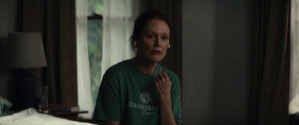 Кадр з фільму Материнська любов