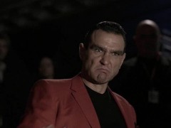 Кадр з фільму Дівчина номер один