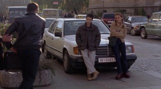 Кадр з фільму Під укіс