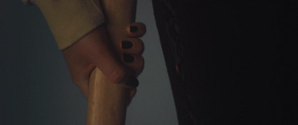 Кадр з фільму Мешканка