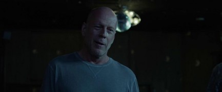 Кадр з фільму Його собаче діло