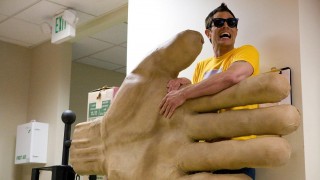 Кадр з фільму Диваки 3