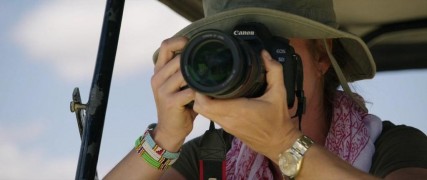 Кадр з фільму Хижаки