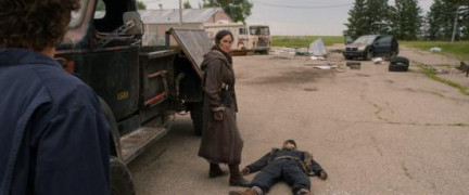 Кадр з фільму Померти на самоті