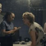 Кадр з фільму У пошуках слона