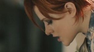 Кадр з фільму Небезпечна ілюзія