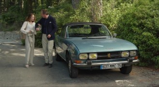 Кадр з фільму Париж зачекає