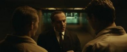 Кадр з фільму Кур'єр (Код: Залізна кора)