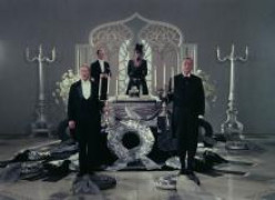 Кадр з фільму Не кажучи вже про всіх цих жінок