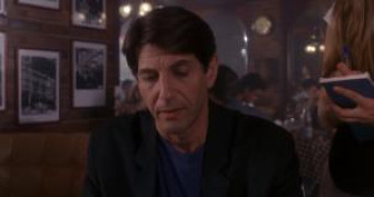 Кадр з фільму Гіркий місяць