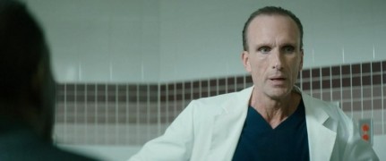 Кадр з фільму Грошова голка (Торговці тілами)