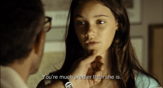 Кадр з фільму За течією