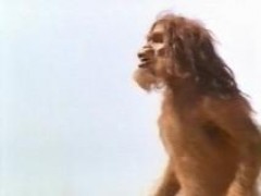 Кадр з фільму Втрачена ланка