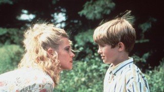 Кадр з фільму Гроші на молоко