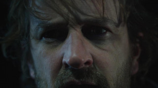 Кадр з фільму Небезпечний пасажир