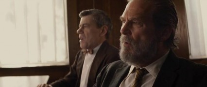 Кадр з фільму Погані часи у «Ель Роялі»