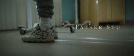 Кадр з фільму Отець Стю