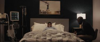 Кадр з фільму На південь від раю